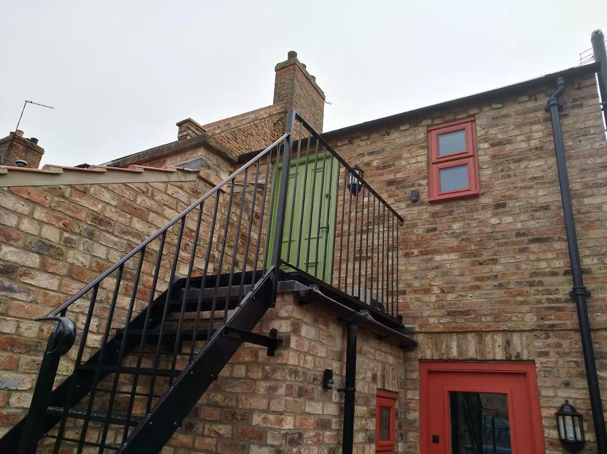 C Farmhouse Accommodation Alne Holiday home